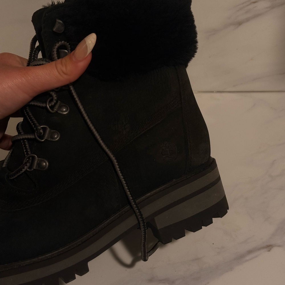 Black suede fur trim Timberland booties - Picture 8 of 10